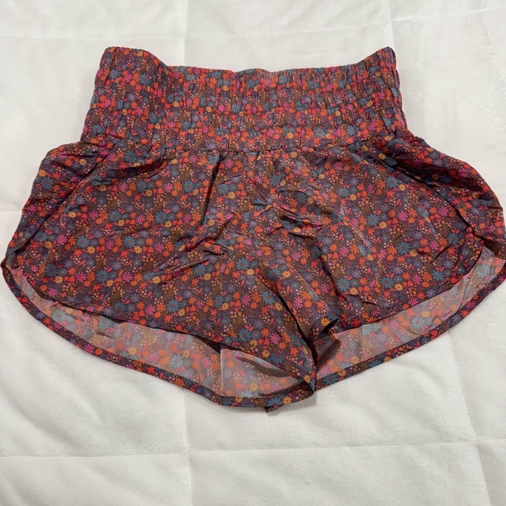 Natural Life shorts